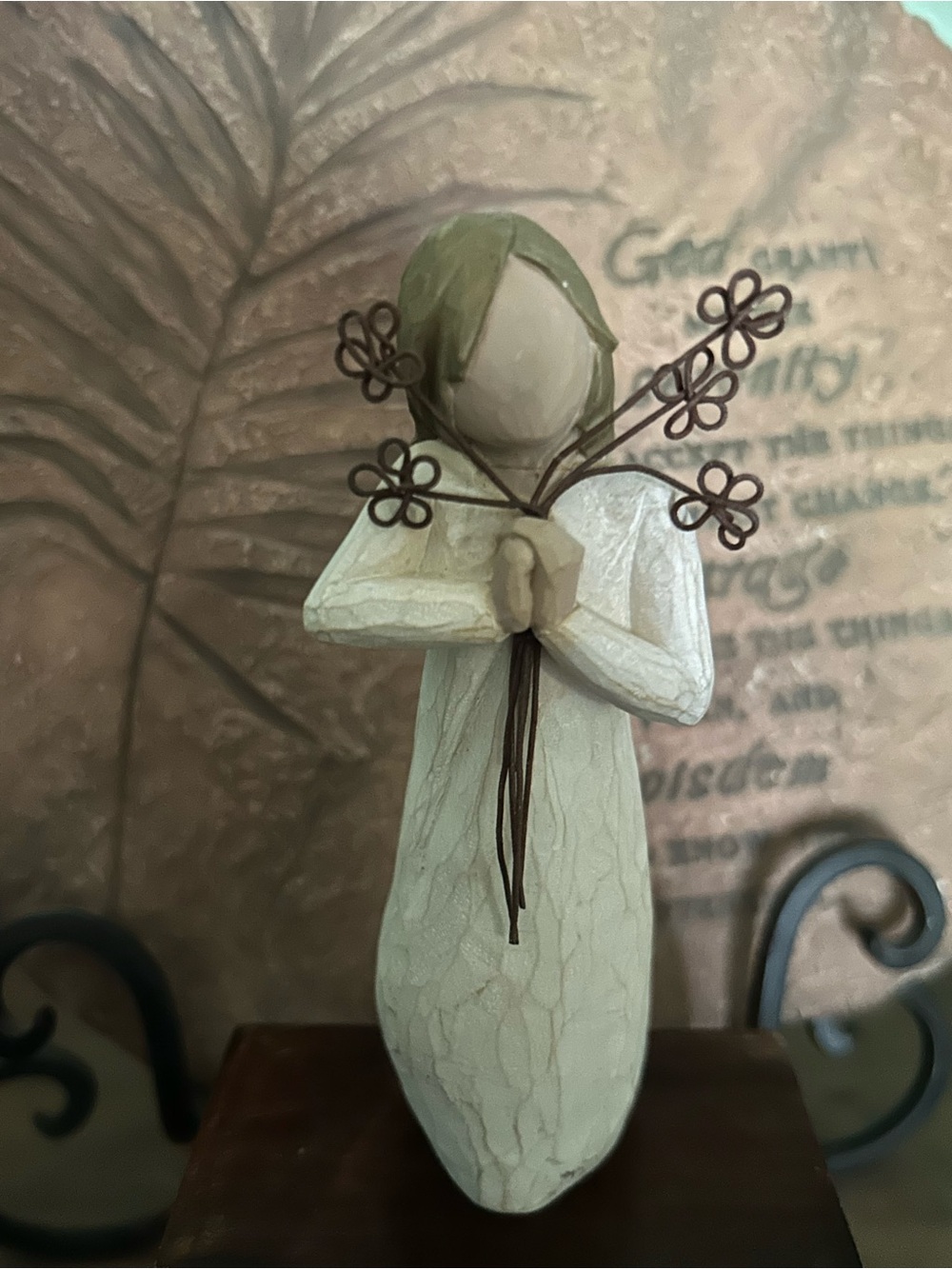Willow Tree friendship Angel with  Wire Flowers